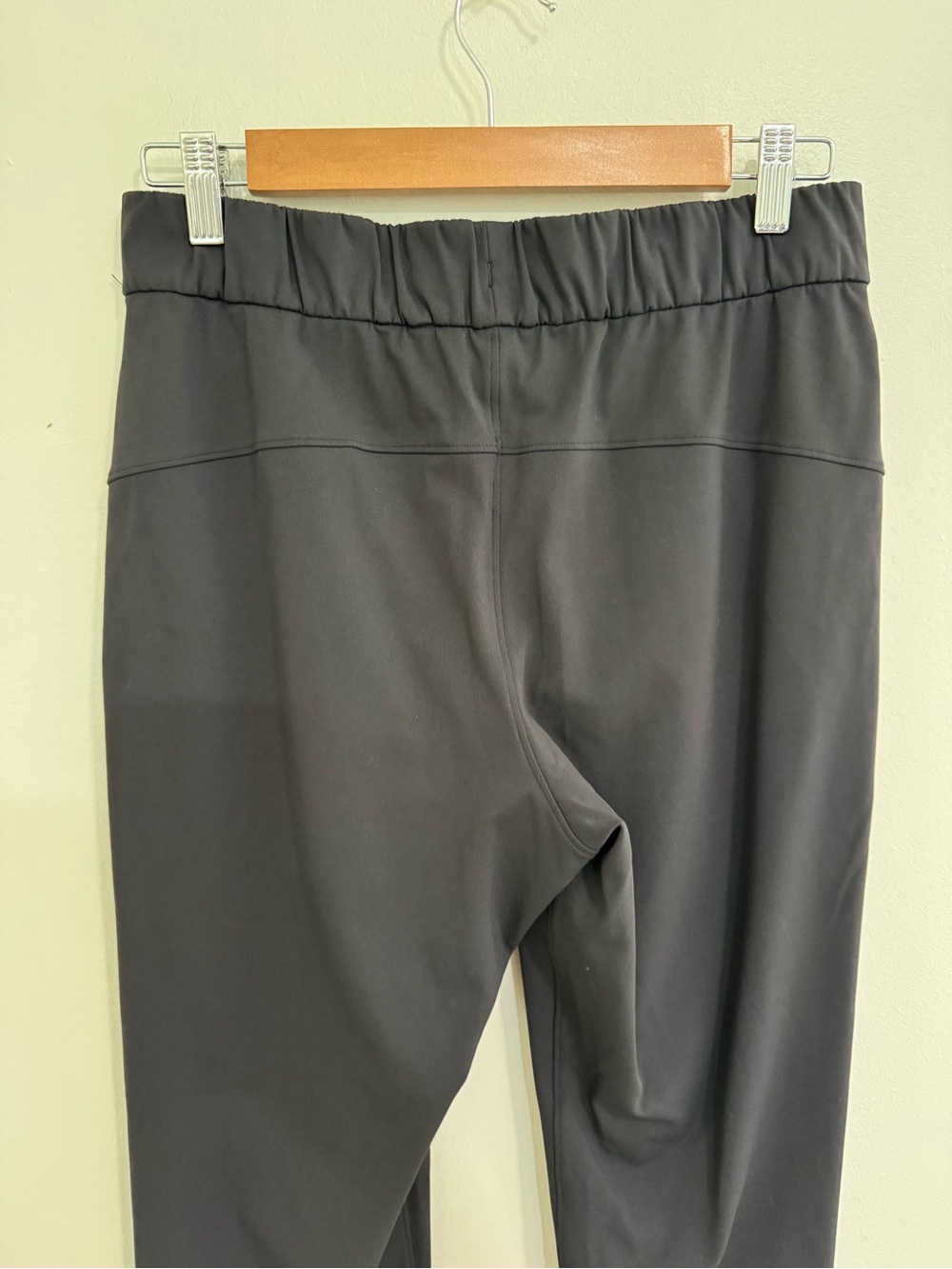 Lululemon Black On The Fly 7/8 Drawstring Pants - Picture 6 of 7